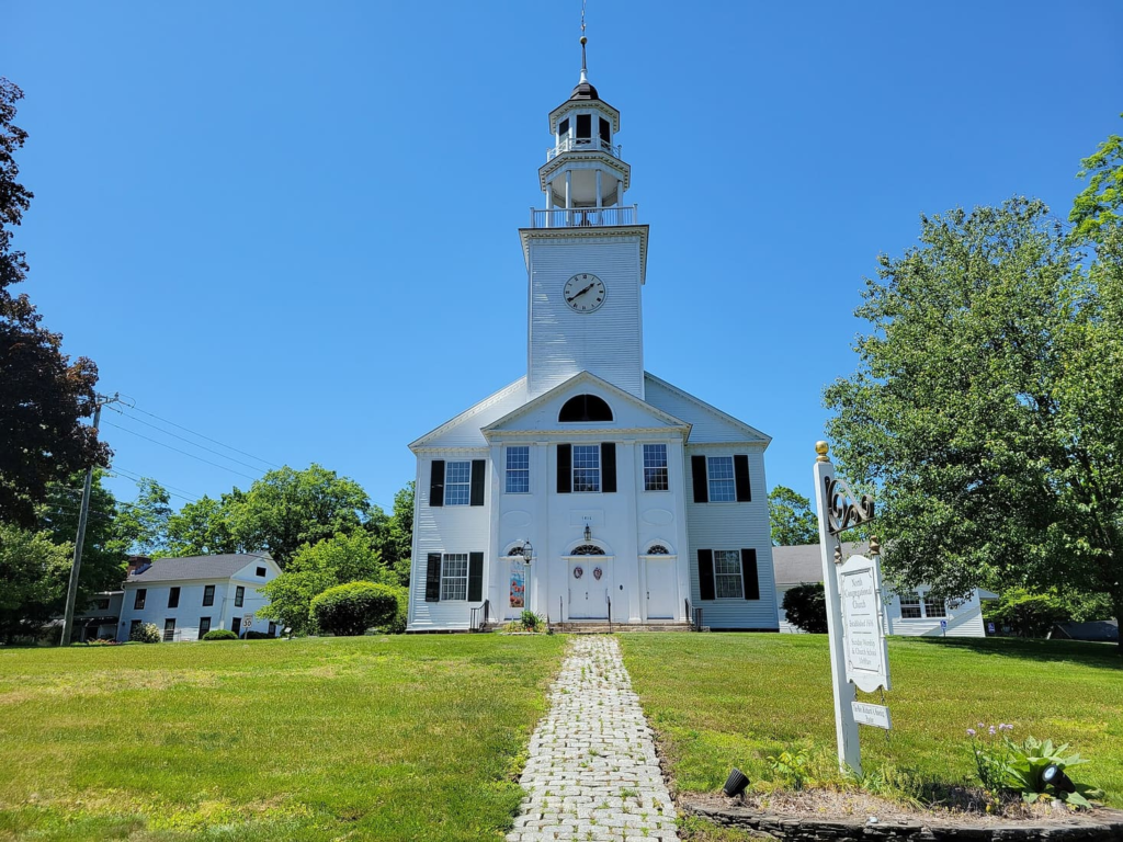 North Congregational Church in Woodbury, Connecticut