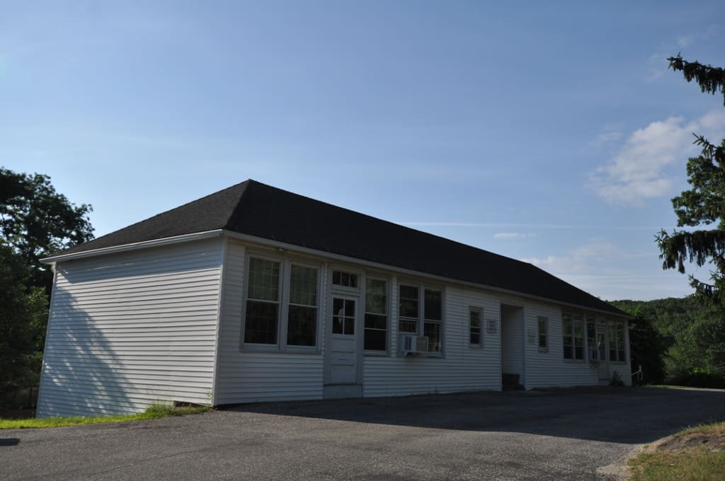 Warren Public Library in Warren, Connecticut